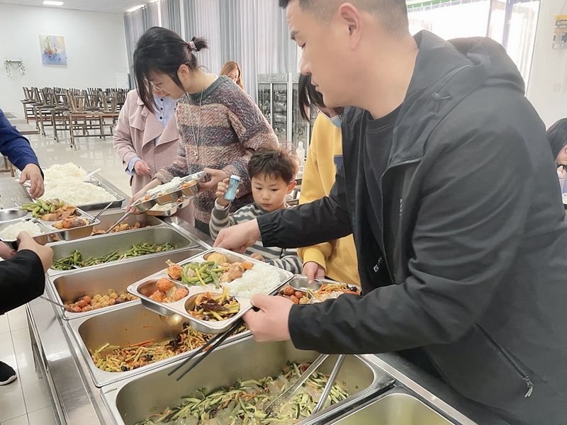 　　餐厅环境实拍